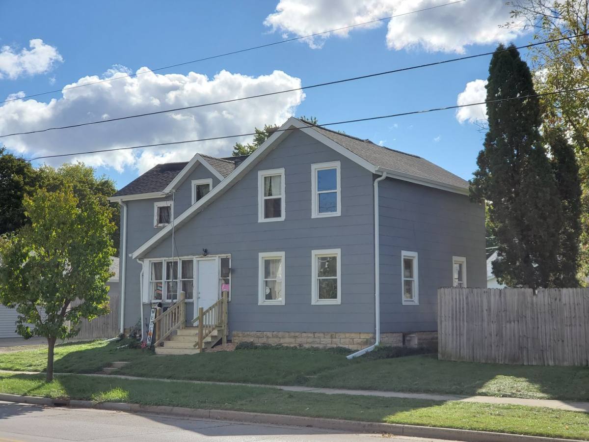 Apartment for rent at 220 4th St, Fond Du Lac, WI 54935
