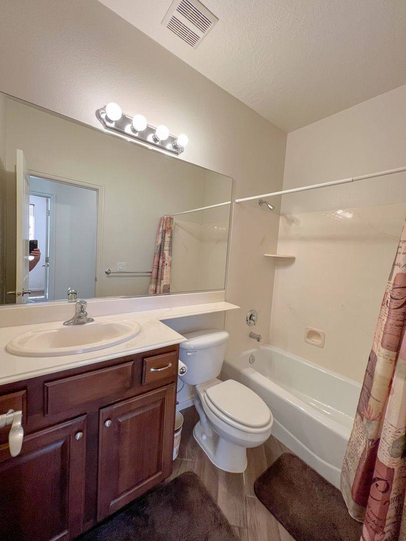 House for rent at 1775 N Overland Trails Dr, Washington, UT 84780
