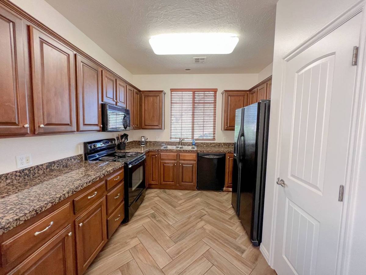 House for rent at 1775 N Overland Trails Dr, Washington, UT 84780