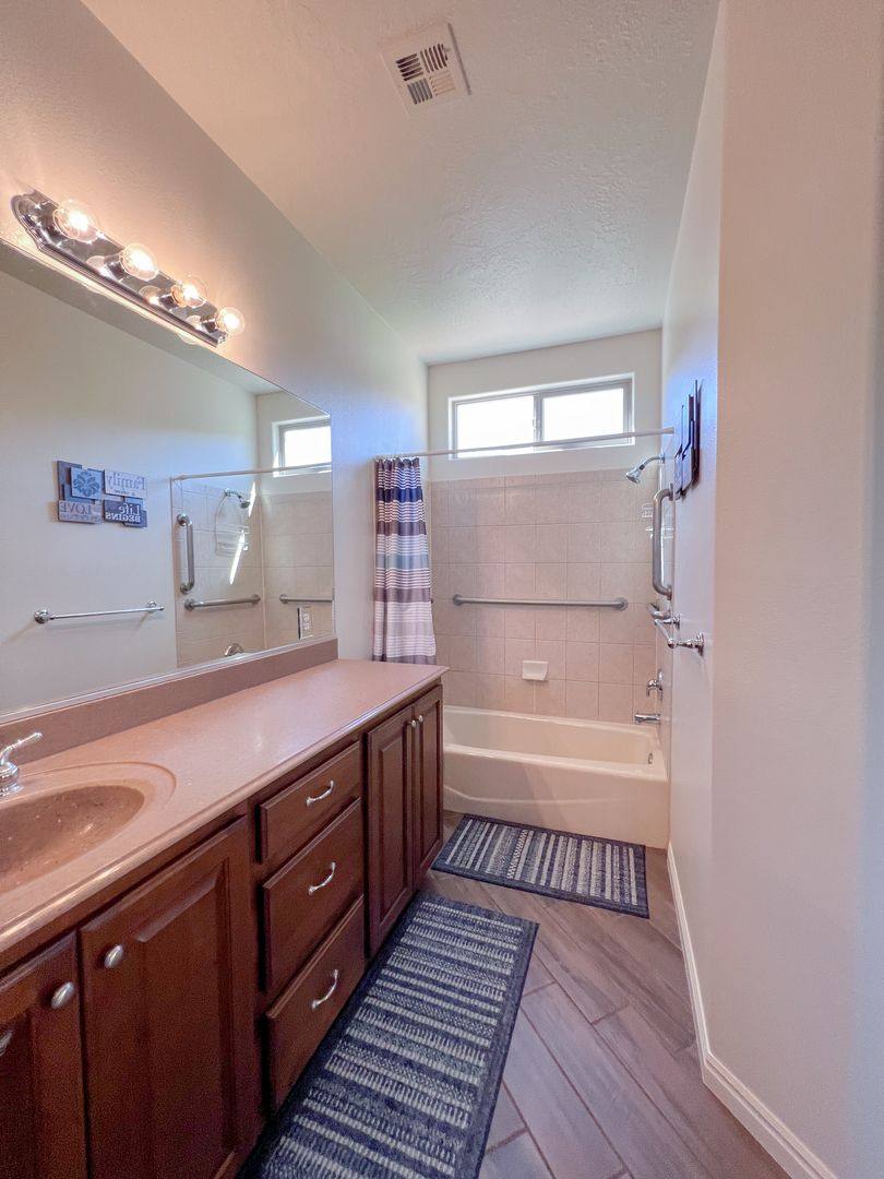 House for rent at 1775 N Overland Trails Dr, Washington, UT 84780