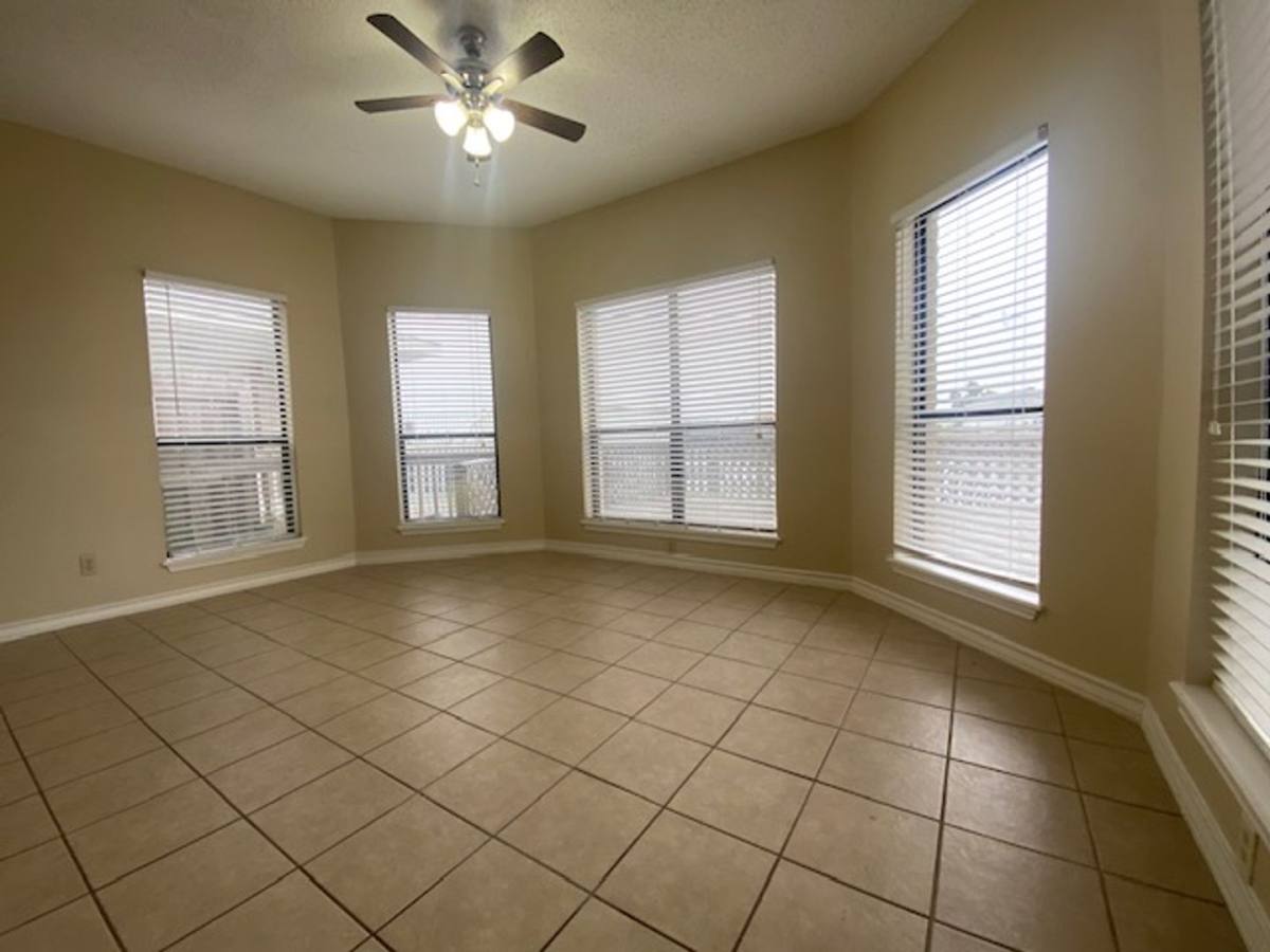 House for rent at 13913 Dasmarinas Dr, Corpus Christi, TX 78418