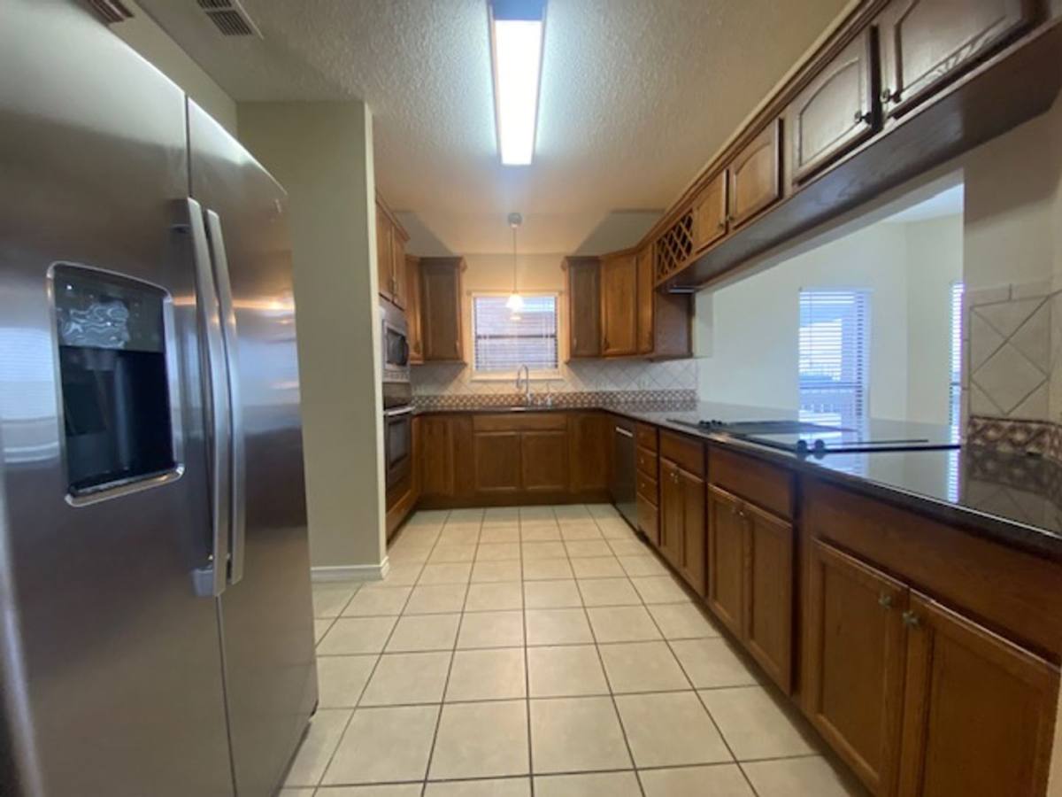 House for rent at 13913 Dasmarinas Dr, Corpus Christi, TX 78418