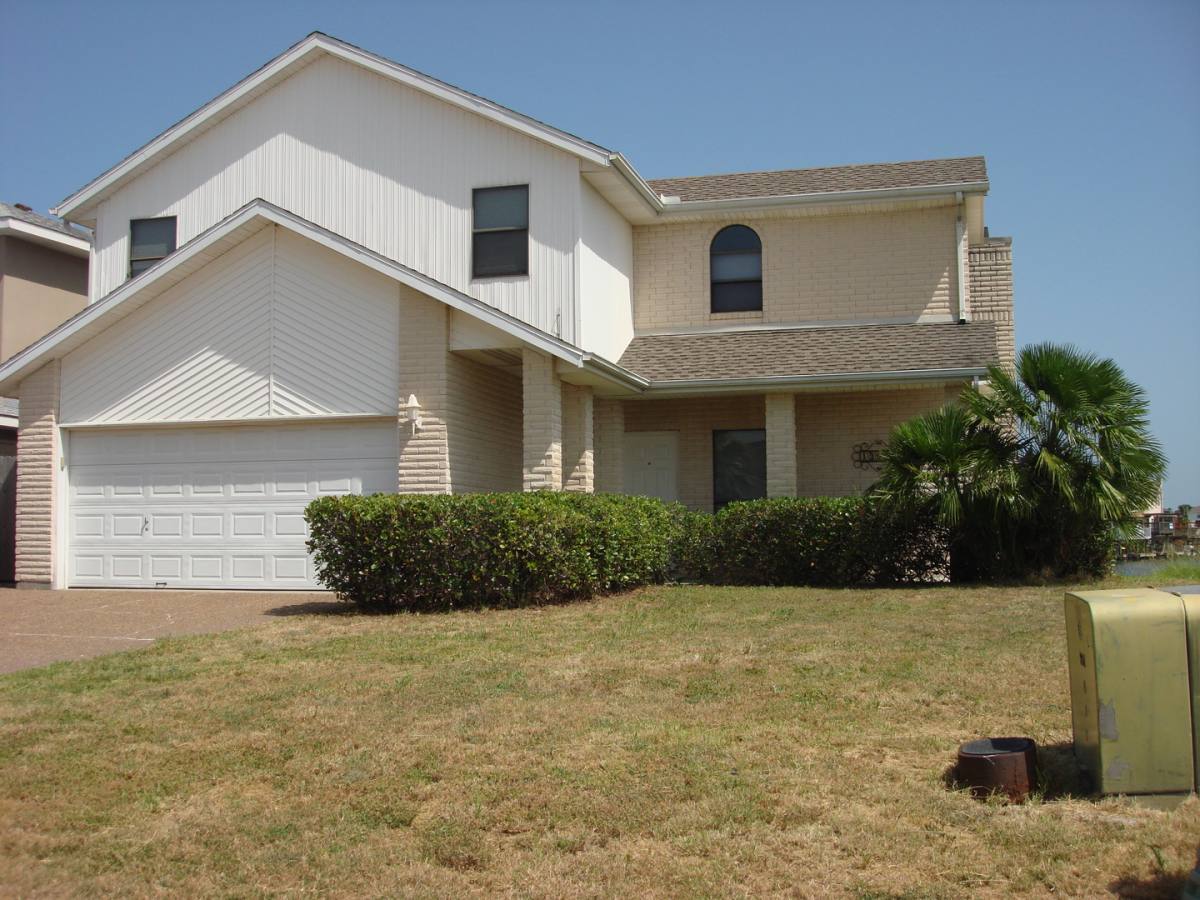 House for rent at 13913 Dasmarinas Dr, Corpus Christi, TX 78418