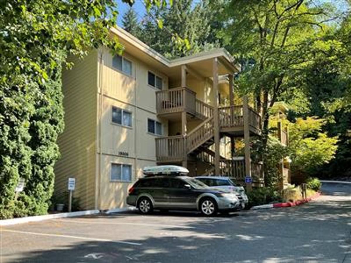 Apartment for rent at 19306 Y NE, Bothell, WA 98011