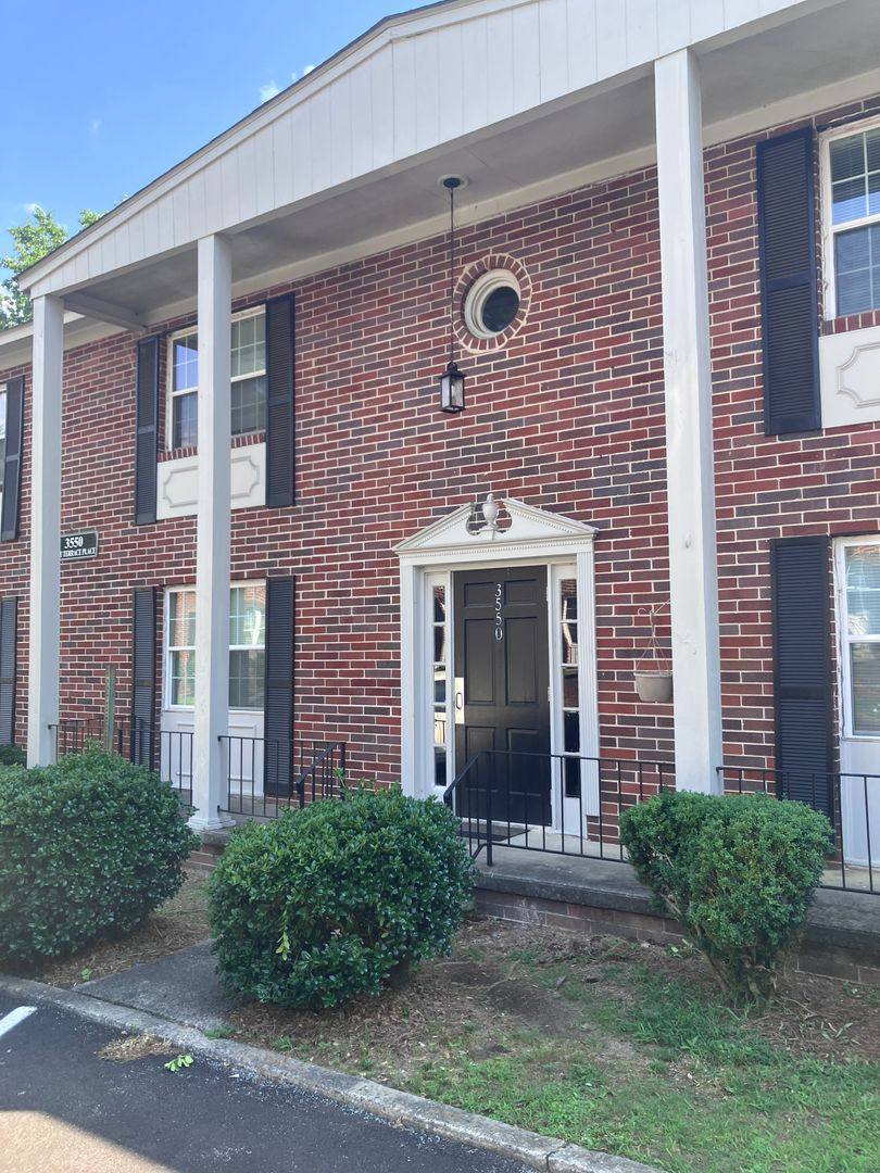 Apartment for rent at 3576 Vineville Ave, Macon, GA 31204