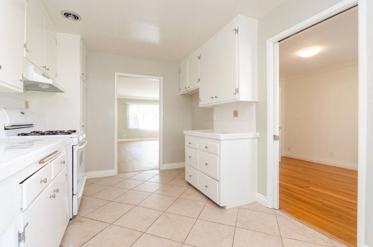 Apartment for rent at 10554-60 National Blvd, Los Angeles, CA 90034