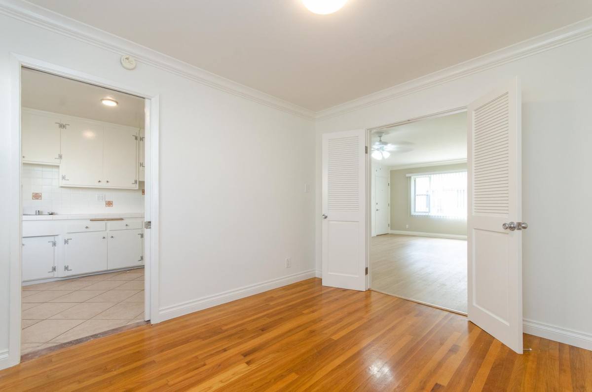 Apartment for rent at 10554-60 National Blvd, Los Angeles, CA 90034
