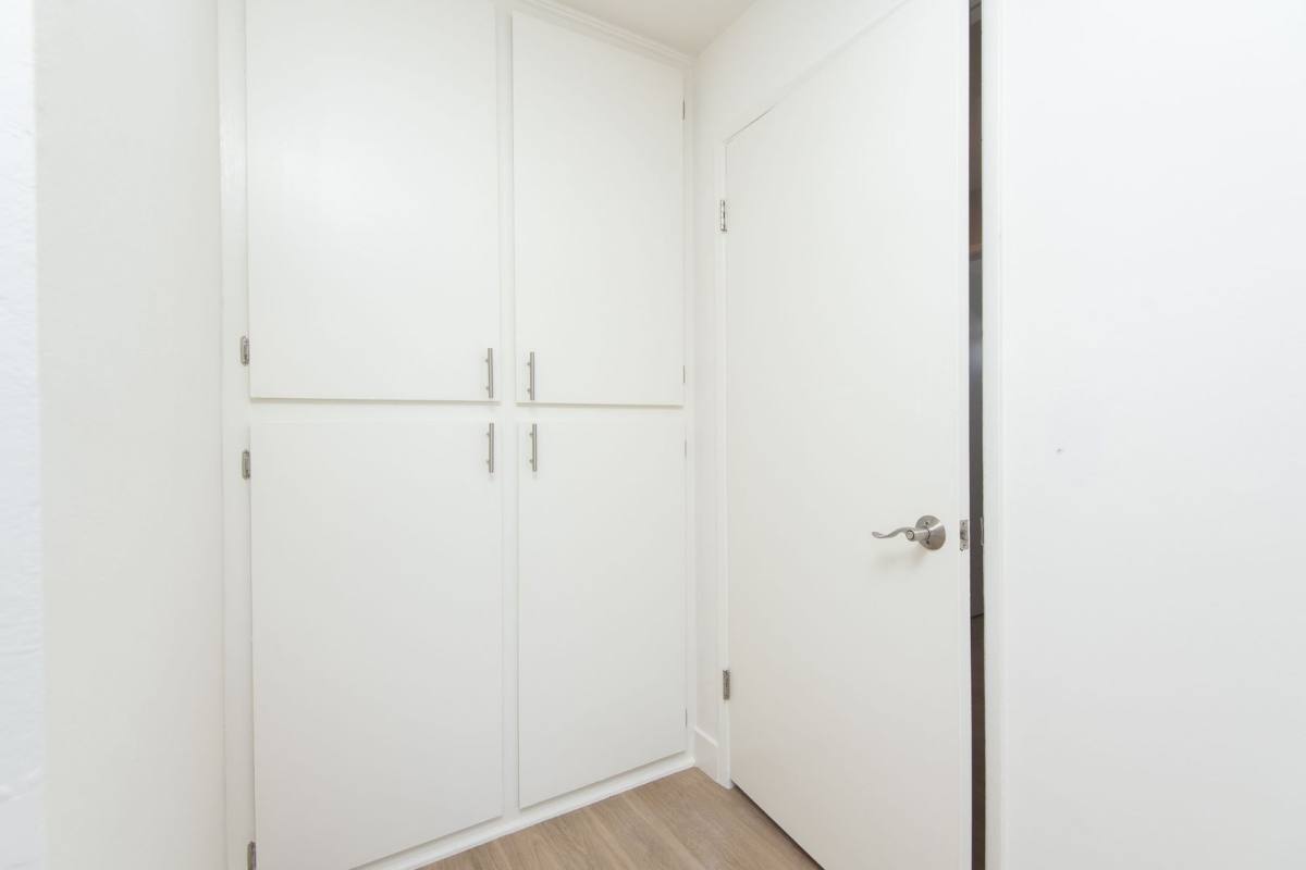 Apartment for rent at 3646 Mentone Ave, Los Angeles, CA 90034
