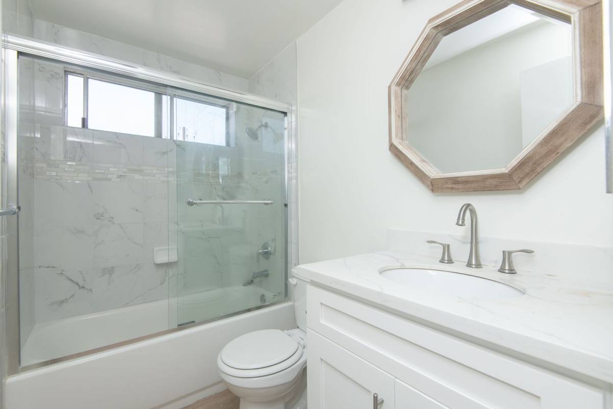 Apartment for rent at 3646 Mentone Ave, Los Angeles, CA 90034