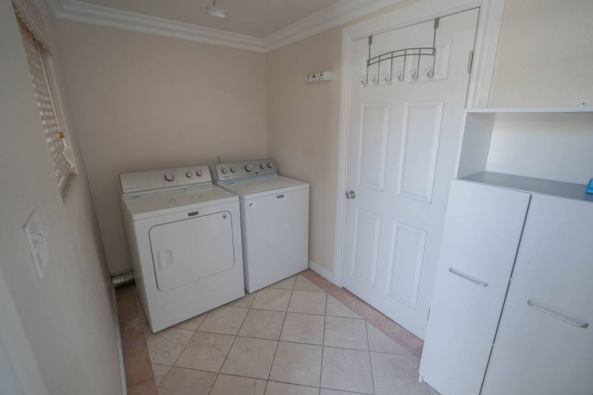 House for rent at 4215 Camero Ave, Los Angeles, CA 90027