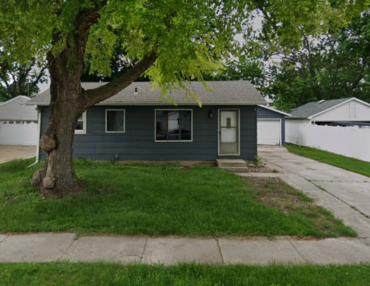 House for rent at 3709 S Glendale Ave, Sioux Falls, SD 57105