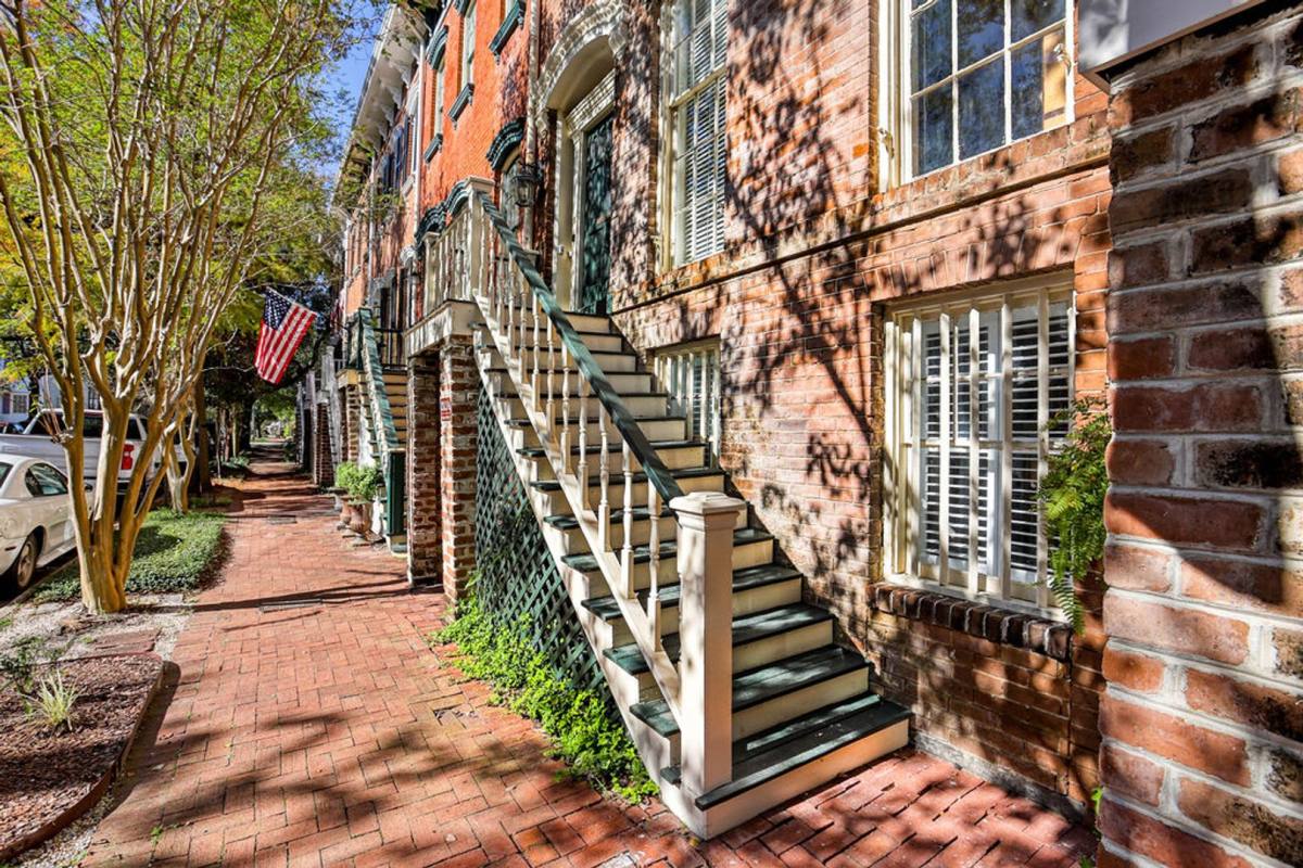 Apartment for rent at 212 W Bolton St, Savannah, GA 31401