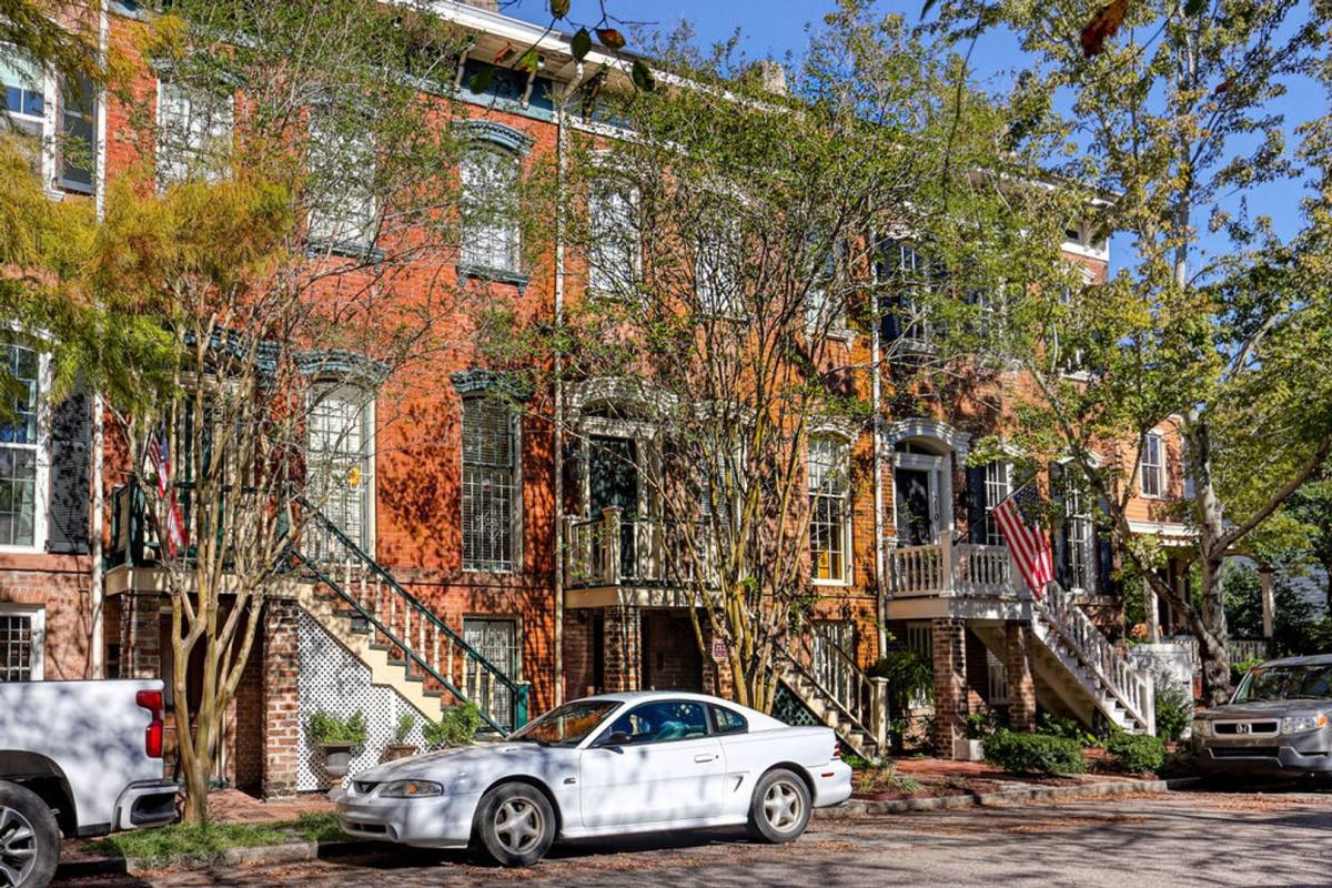 Apartment for rent at 212 W Bolton St, Savannah, GA 31401