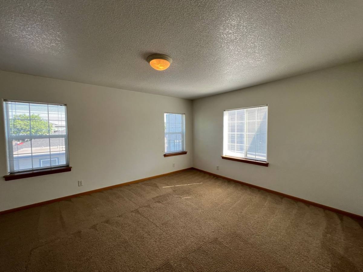 Apartment for rent at 1706 1 2 W, Eugene, OR 97402