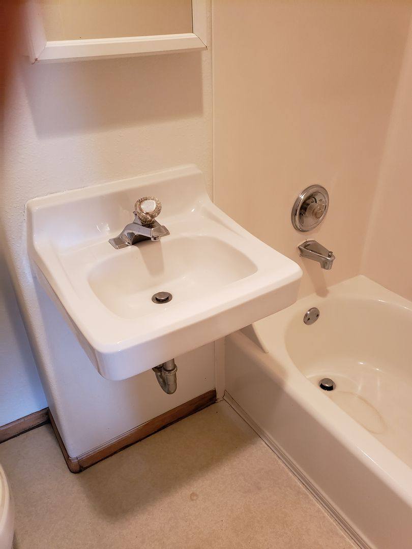 Apartment for rent at 1706 1 2 W, Eugene, OR 97402