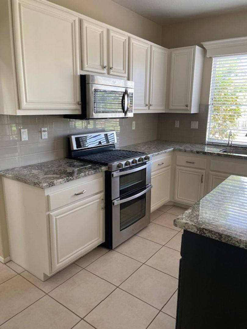 House for rent at 32036 Via Bonilla, Temecula, CA 92592