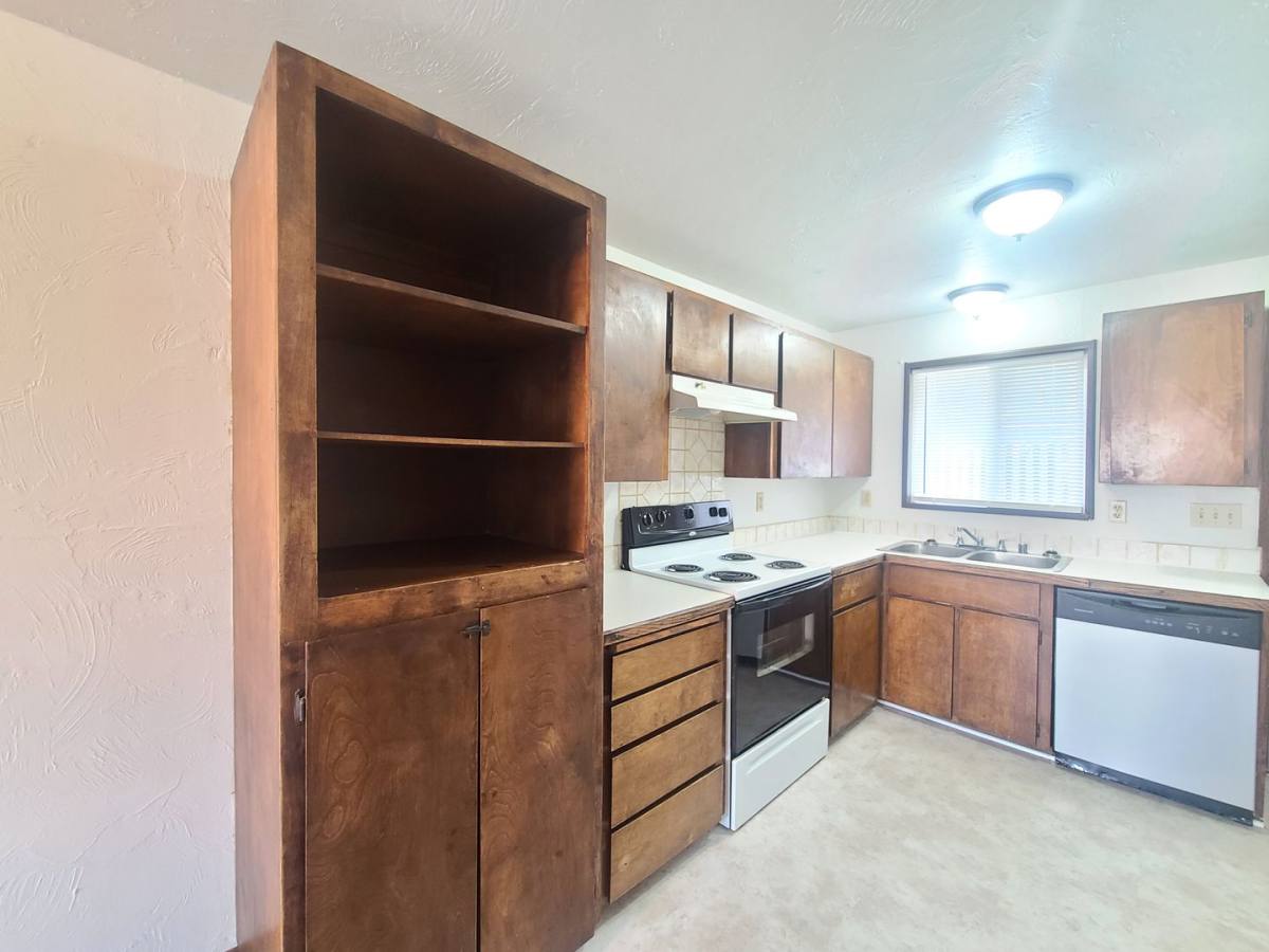 Apartment for rent at 2410 E Queen Ave, Spokane, WA 99217