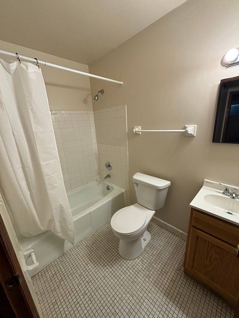 Apartment for rent at 9900 W Fond Du Lac Ave, Milwaukee, WI 53224
