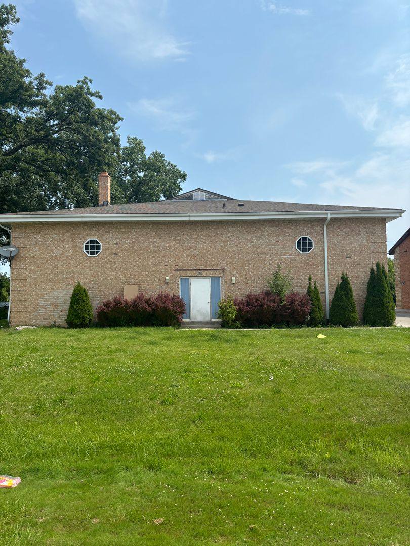 Apartment for rent at 9900 W Fond Du Lac Ave, Milwaukee, WI 53224