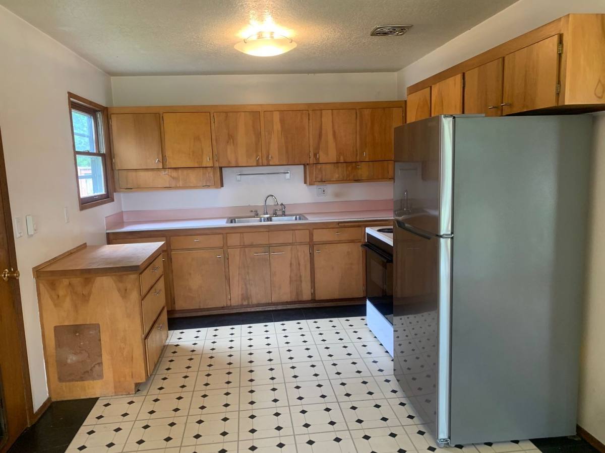 House for rent at 4135 SE Tibbetts St, Portland, OR 97202
