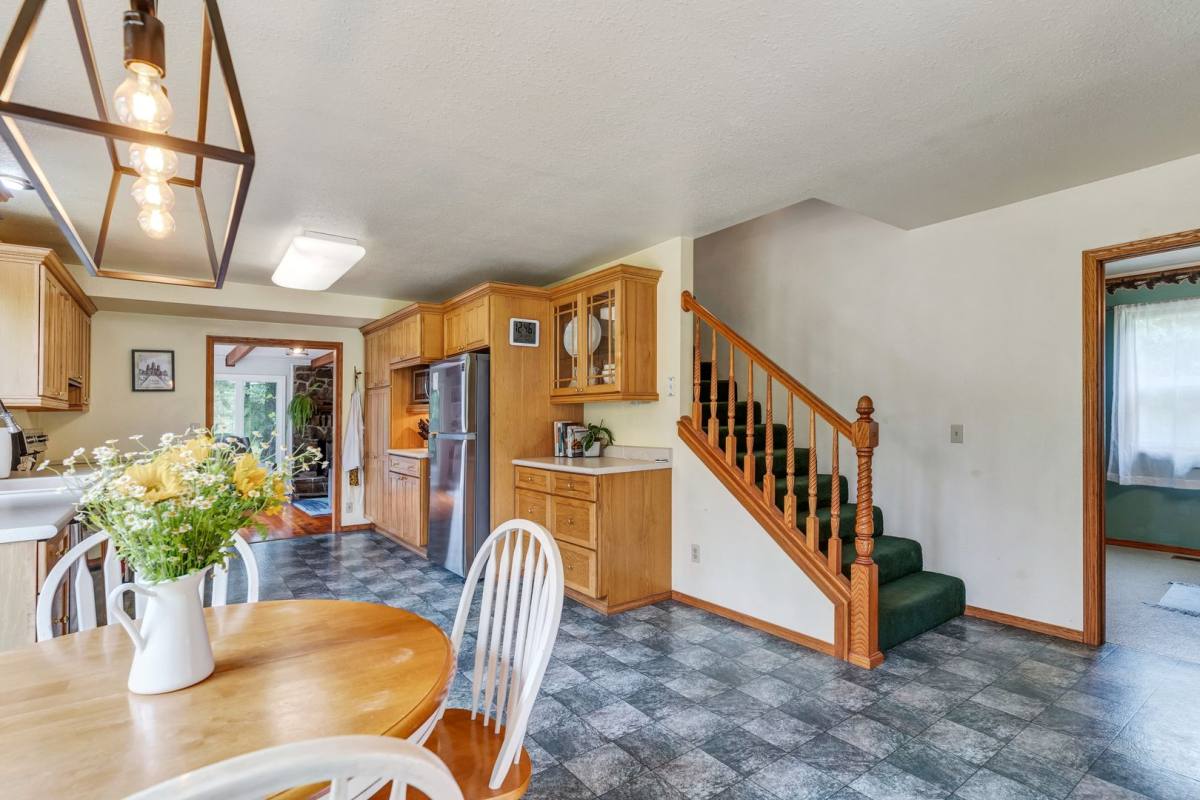 House for rent at 3194 Crooked Finger Rd NE, Scotts Mills, OR 97375