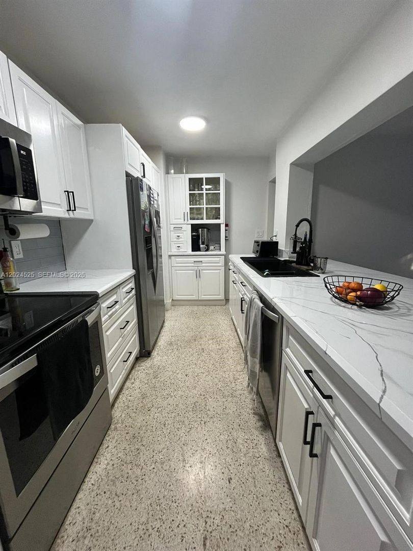 House for rent at 5450 SW 55th Ave, Fort Lauderdale, FL 33314