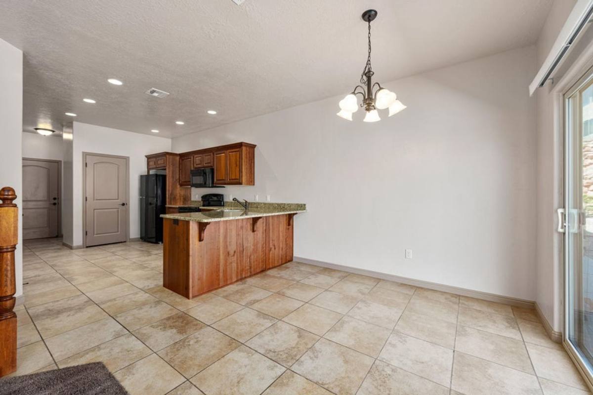 Townhouse for rent at 290 W Buena Vista Blvd, Washington, UT 84780