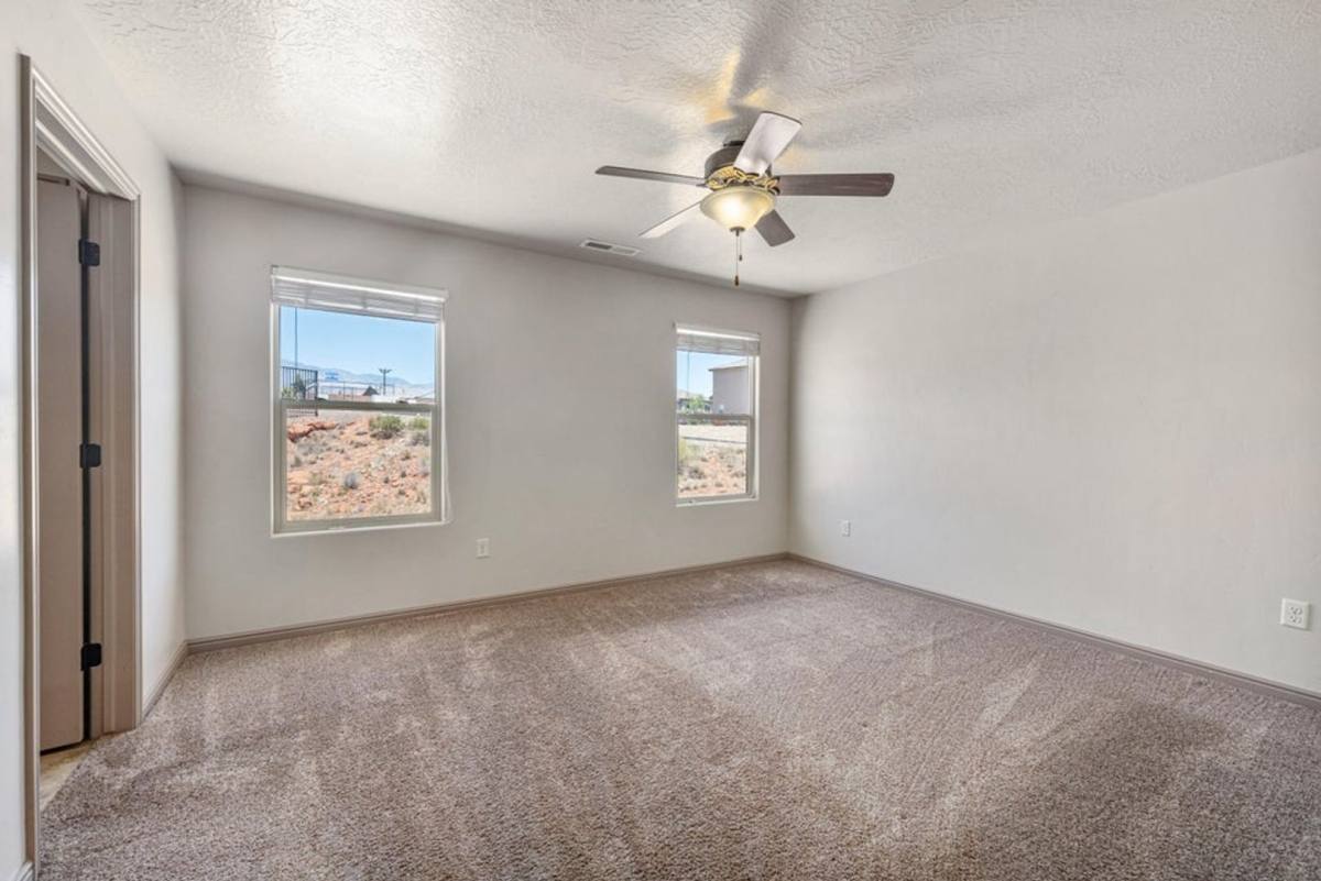 Townhouse for rent at 290 W Buena Vista Blvd, Washington, UT 84780