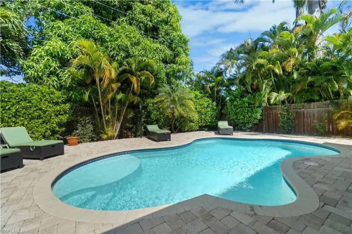 House for rent at 1320 Embassy Lane, Naples, FL 34104