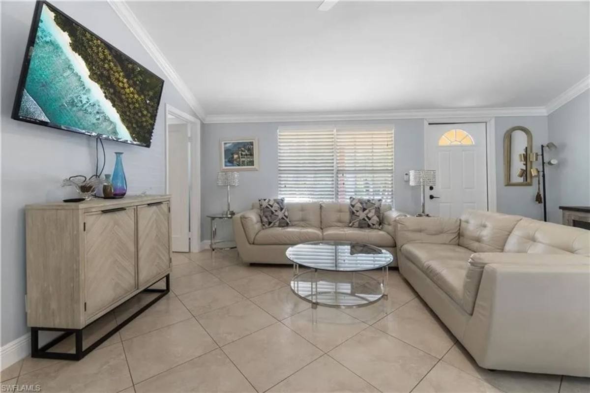 House for rent at 1320 Embassy Lane, Naples, FL 34104