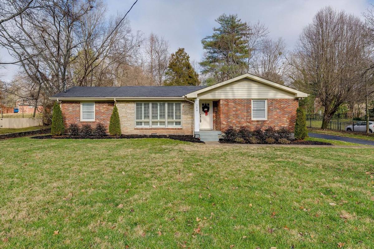 House for rent at 384 Barrywood Dr, Nashville, TN 37211