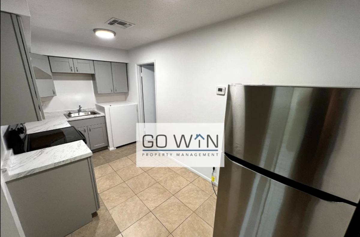 Apartment for rent at 1626 W Denton Lane, Phoenix, AZ 85015