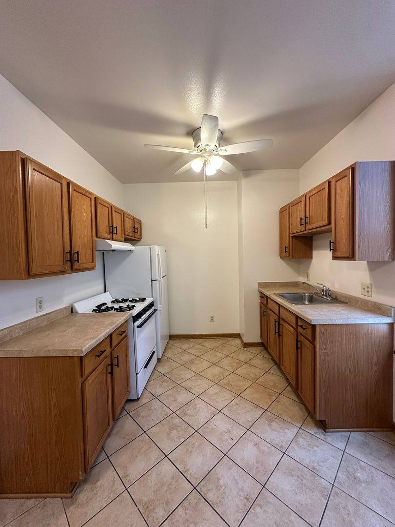 Apartment for rent at 302 E Hadley, Milwaukee, WI 53212