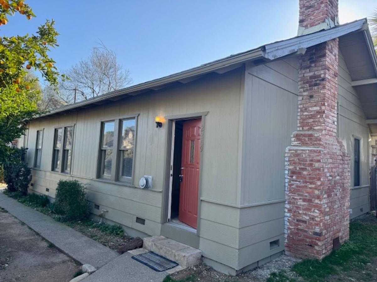 House for rent at 2269 Butte St, Redding, CA 96001