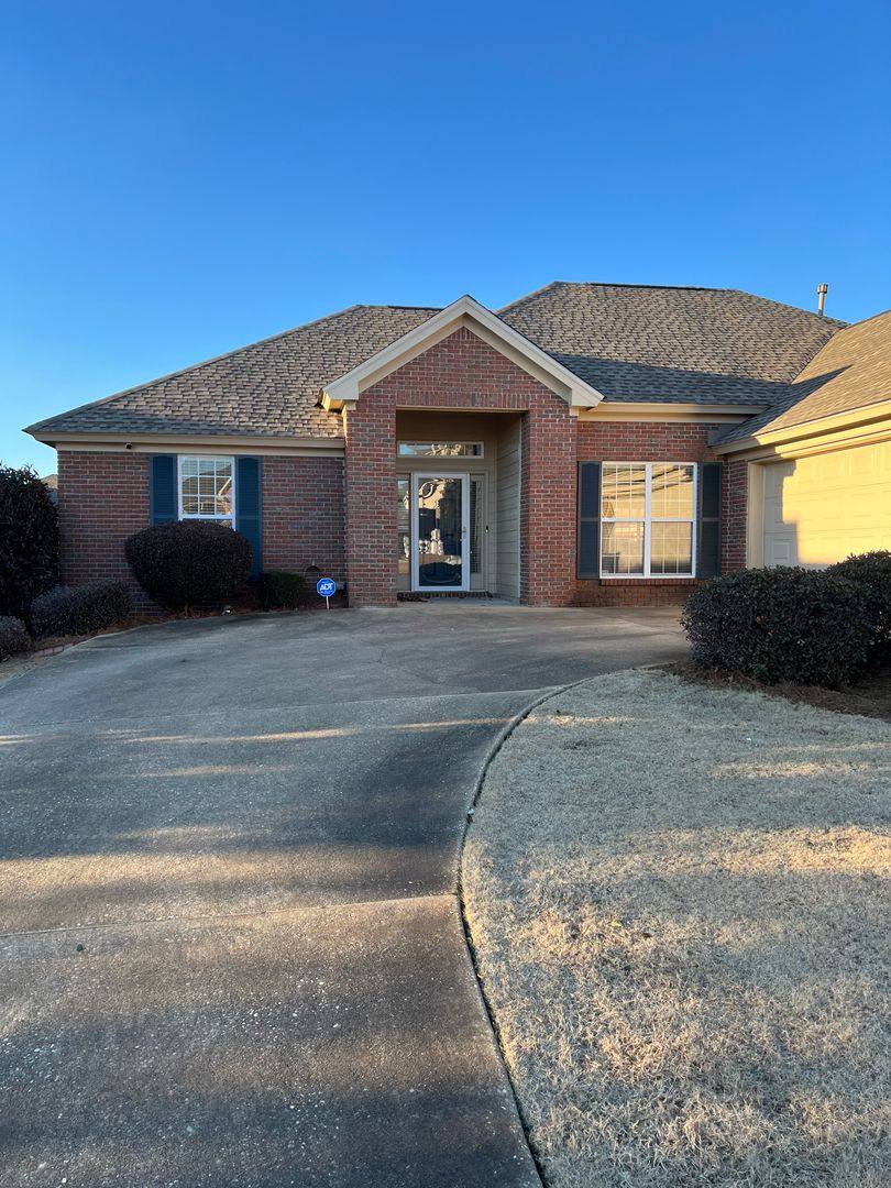 House for rent at 1927 Chancellor Ridge Rd, Prattville, AL 36066