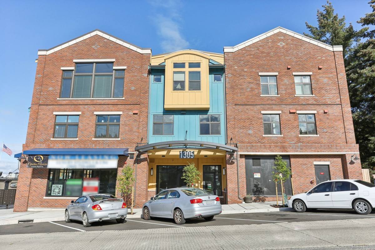 Apartment for rent at 1305 Harris Ave, Bellingham, WA 98225