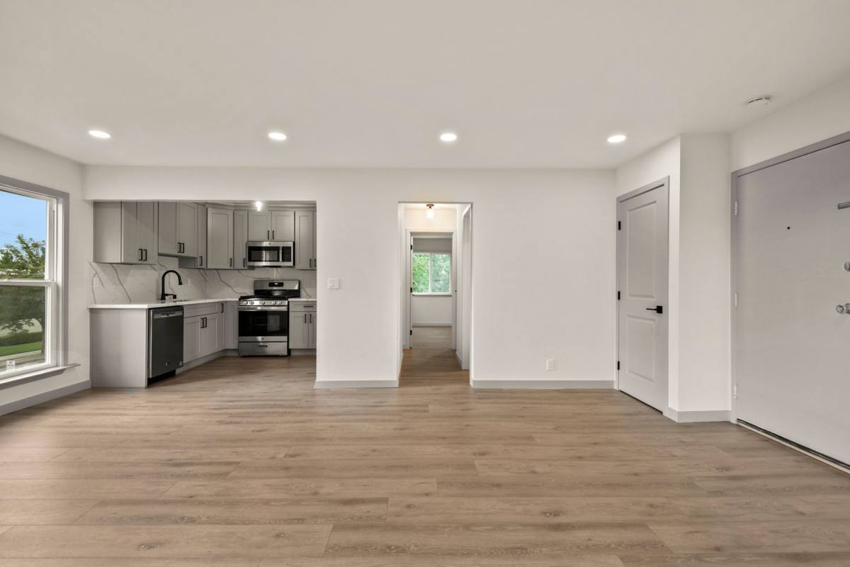 Apartment for rent at 20650 E - 20652 W Park Circle, Cupertino, CA 95014