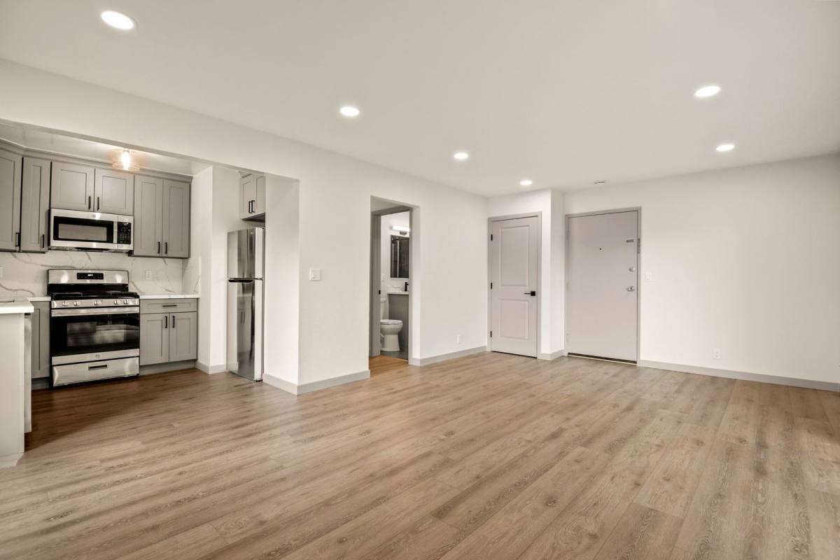 Apartment for rent at 20650 E - 20652 W Park Circle, Cupertino, CA 95014