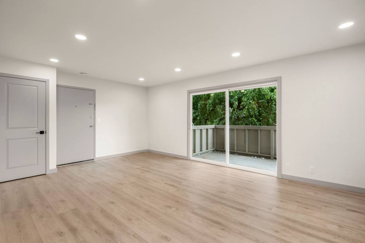 Apartment for rent at 20650 E - 20652 W Park Circle, Cupertino, CA 95014