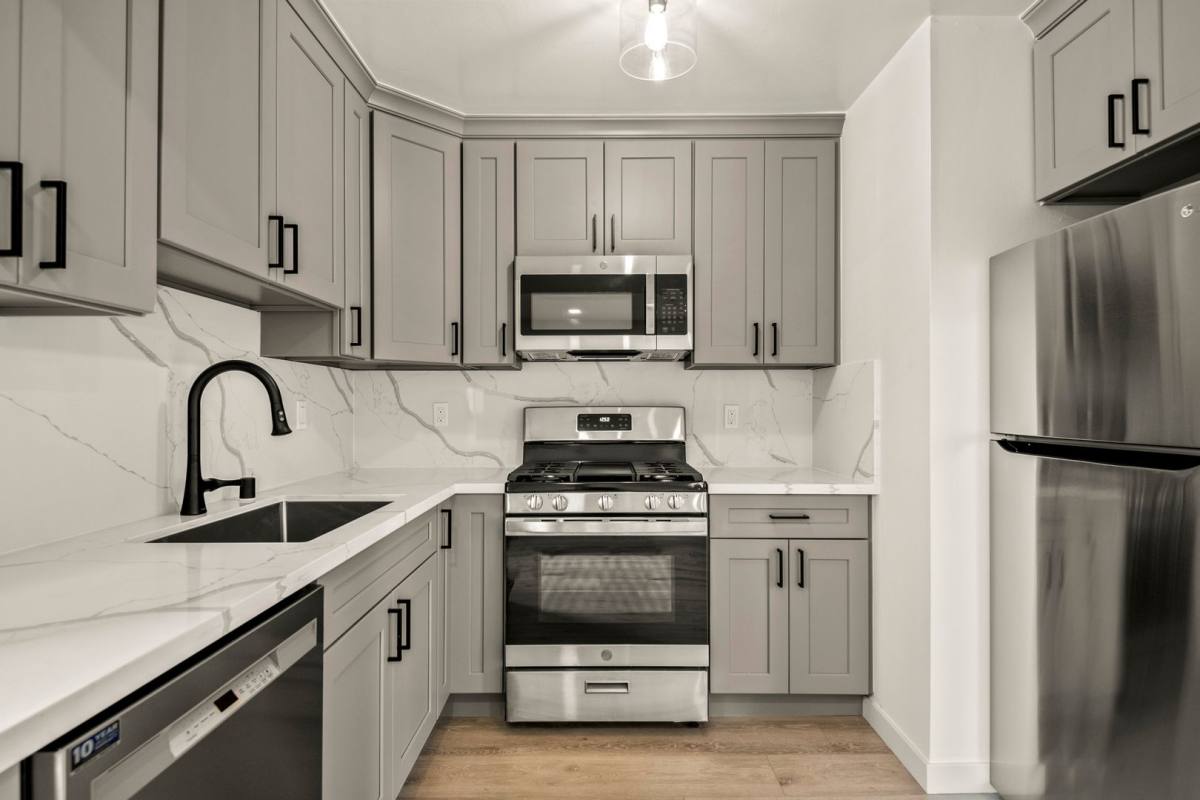 Apartment for rent at 20650 E - 20652 W Park Circle, Cupertino, CA 95014