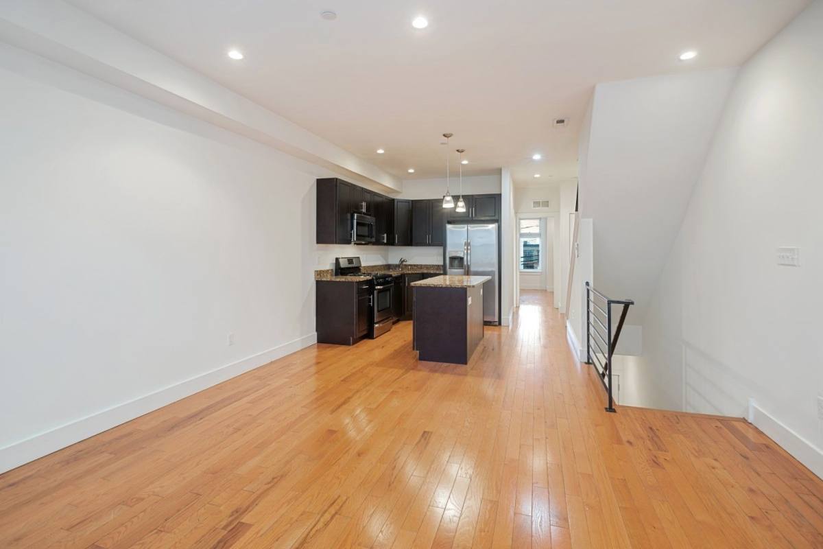 Apartment for rent at 1535 Ogden St, Philadelphia, PA 19130