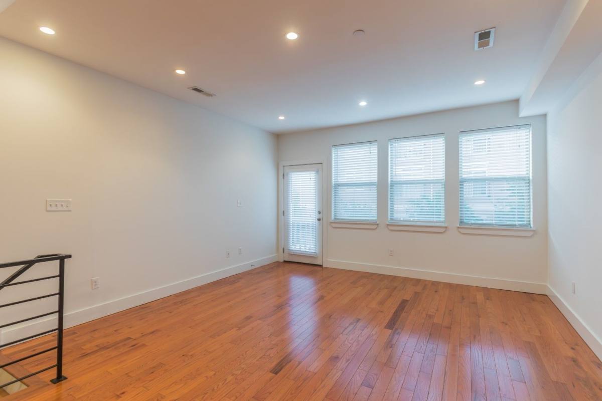 Apartment for rent at 1535 Ogden St, Philadelphia, PA 19130