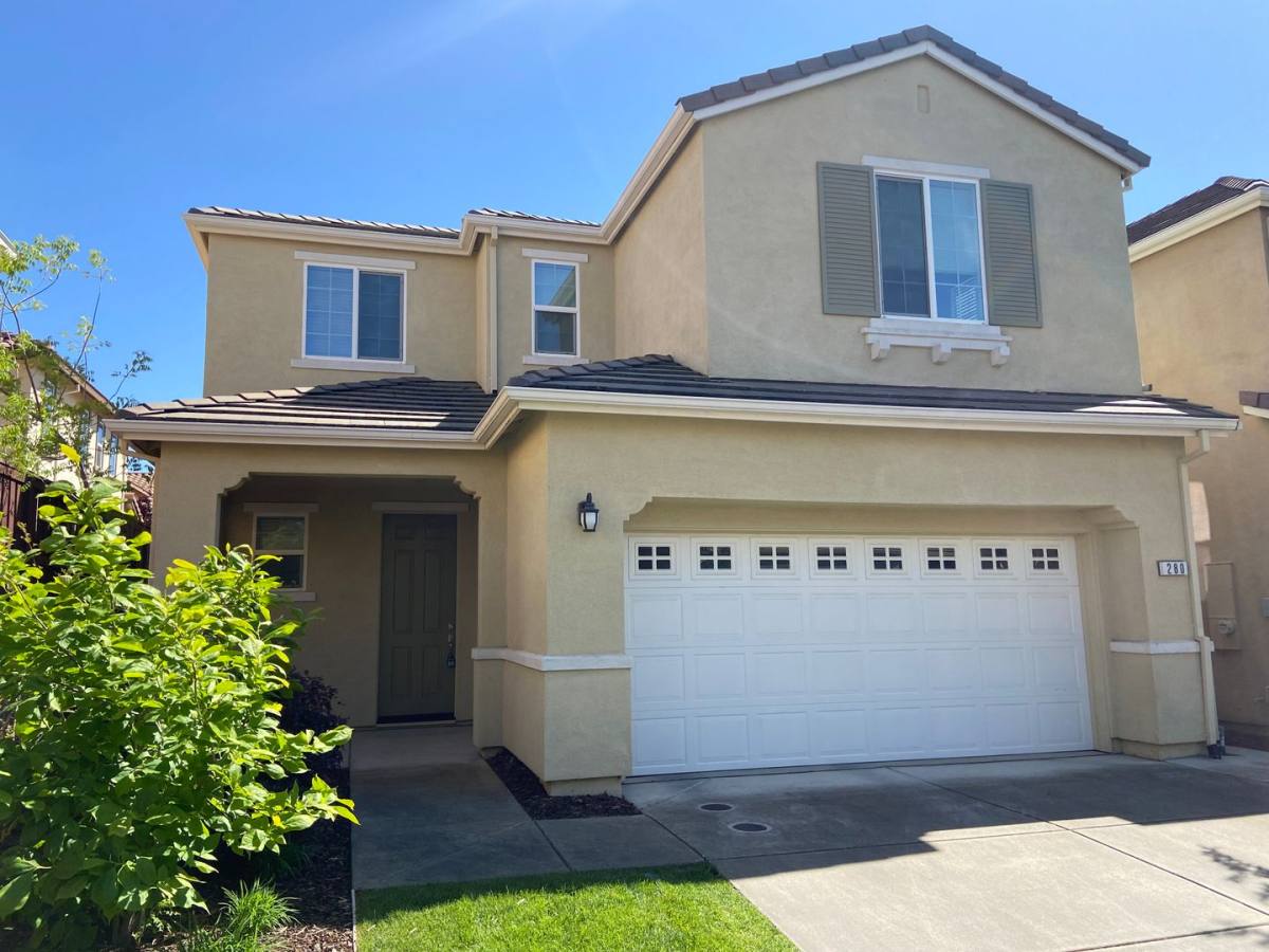 House for rent at 280 Barnhill Dr, Folsom, CA 95630