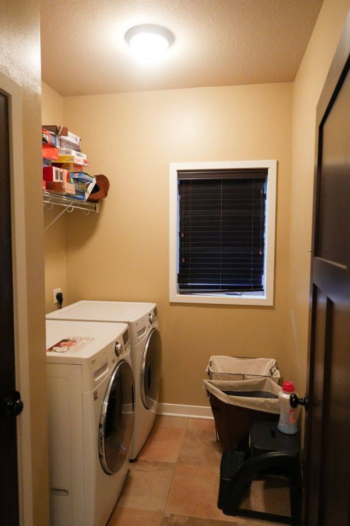 House for rent at 14820 Horton Ave, Urbandale, IA 50323