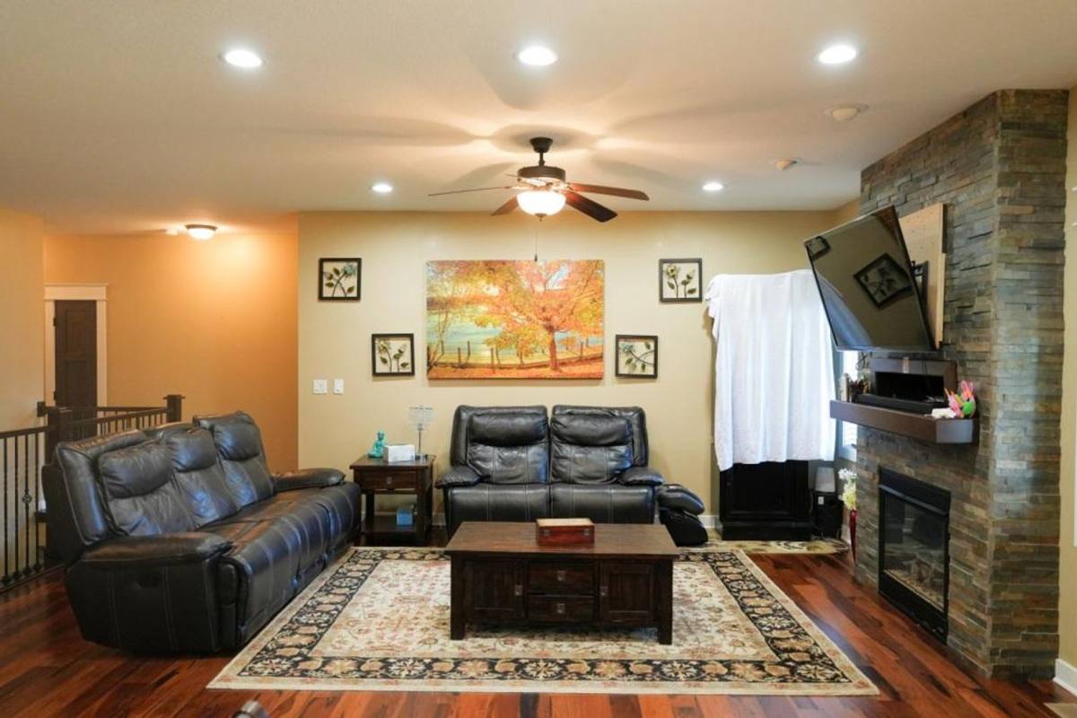 House for rent at 14820 Horton Ave, Urbandale, IA 50323