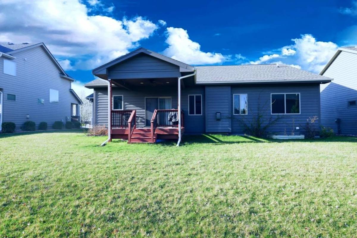 House for rent at 14820 Horton Ave, Urbandale, IA 50323