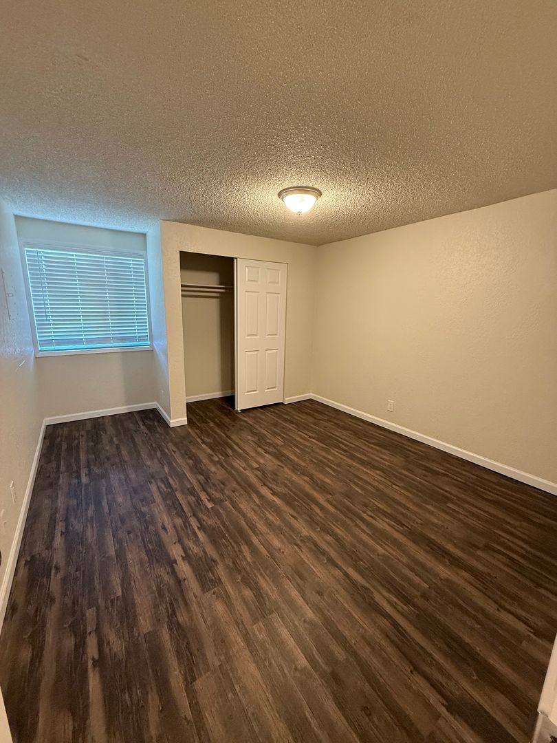 Apartment for rent at 130 Stanford Dr, Mount Vernon, WA 98273