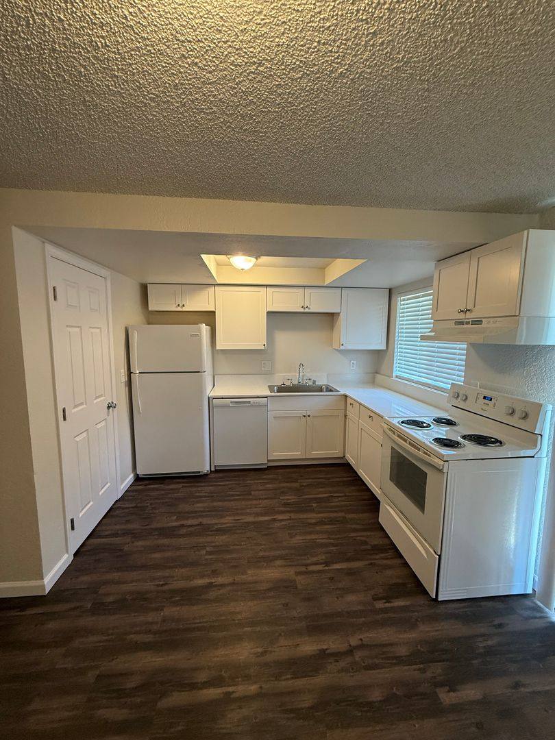 Apartment for rent at 130 Stanford Dr, Mount Vernon, WA 98273