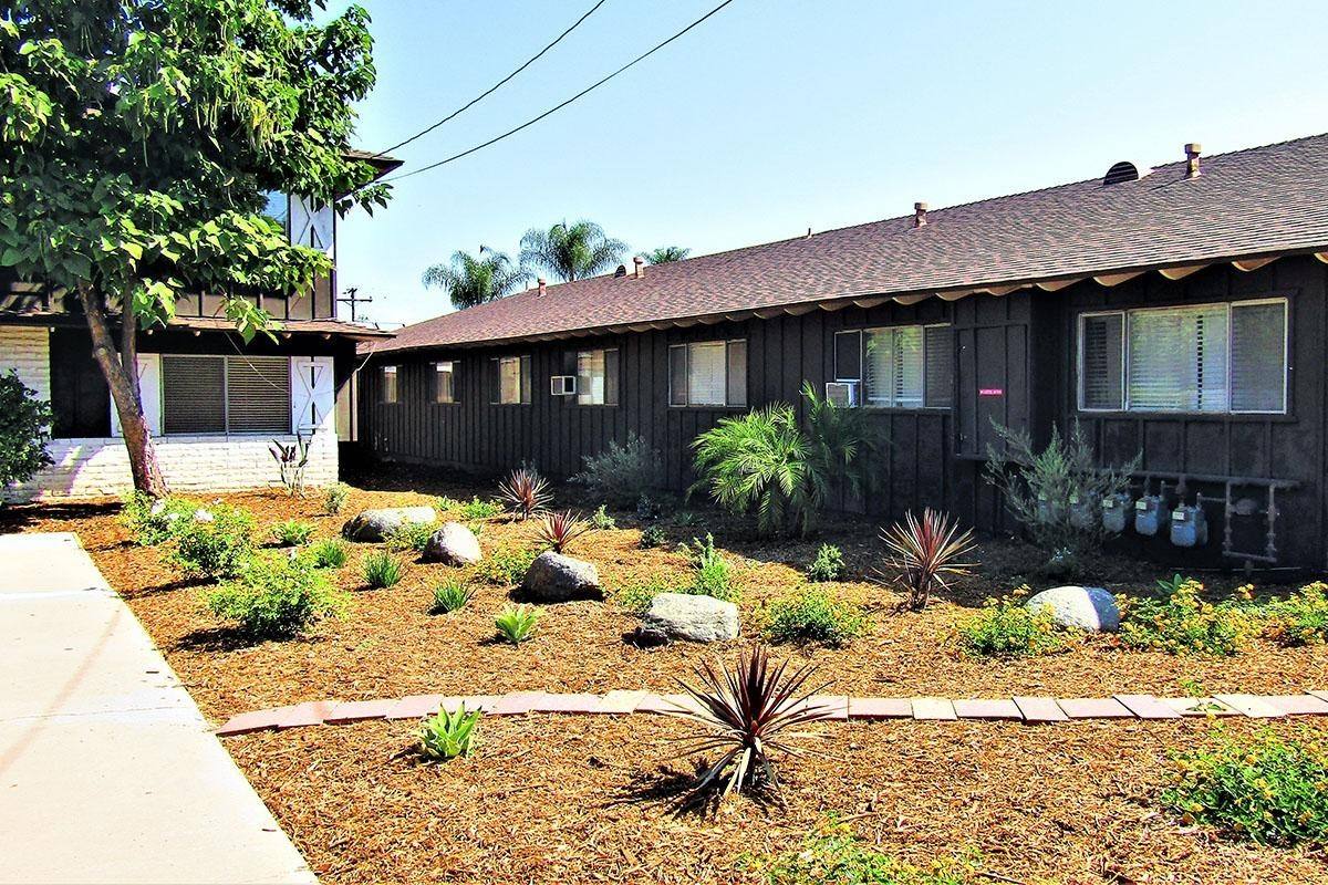 Apartment for rent at 1106-1148 E Washington Ave, El Cajon, CA 92019