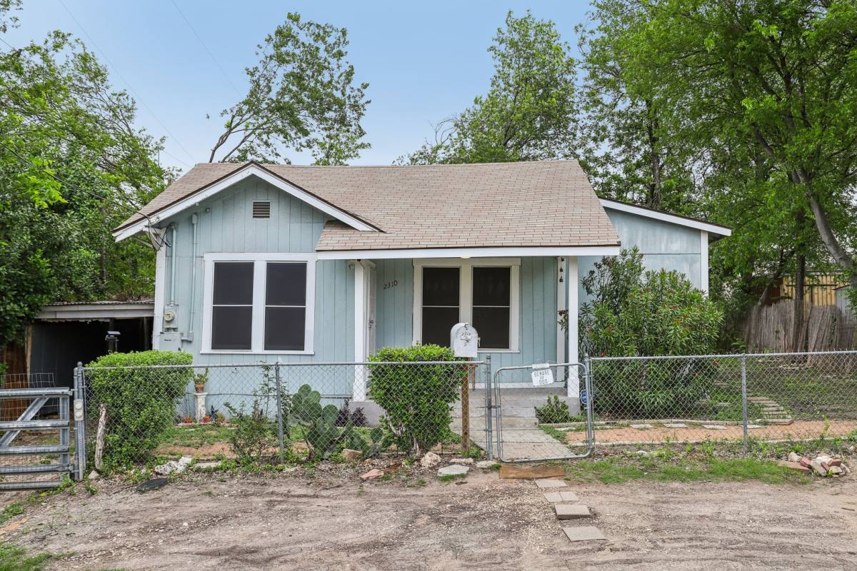 House for rent at 2310 N Sabinas St, San Antonio, TX 78201